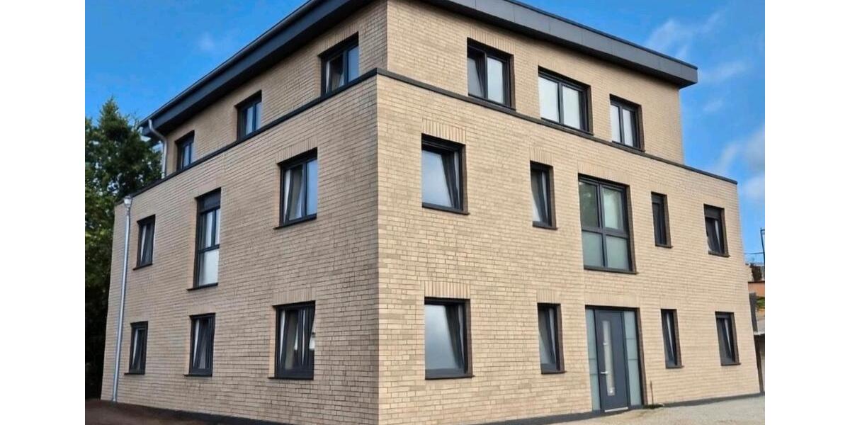 Etagenwohnung Halle - 4 Zimmer, 133 m&sup2;, 1.500&euro; | Angebot:25551501
