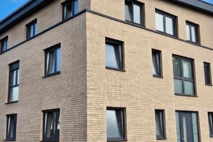 Wohnung Halle - 4 Zimmer, 133 m&sup2;, 1.500&euro; | Angebot:25551501