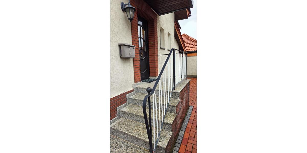 Hell, ruhig & frisch renoviert – 2½-Zimmer in Schötmar 2 zimmer