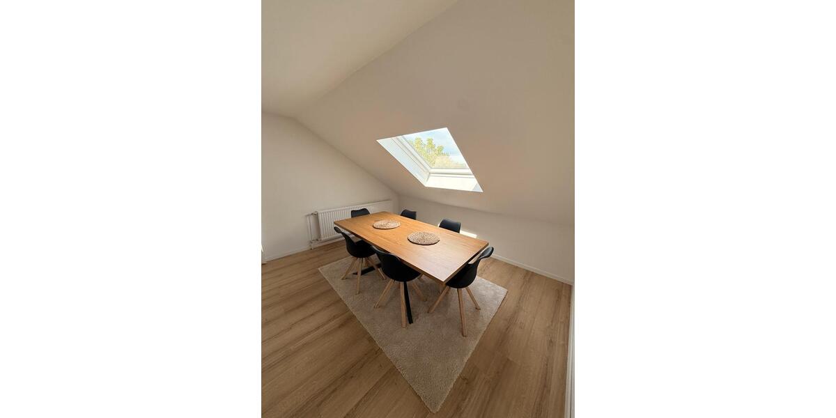 Dachgeschoßwohnung Detmold Hakedahl - 3 Zimmer, 80 m&sup2;, 790&euro; | Angebot:26415647