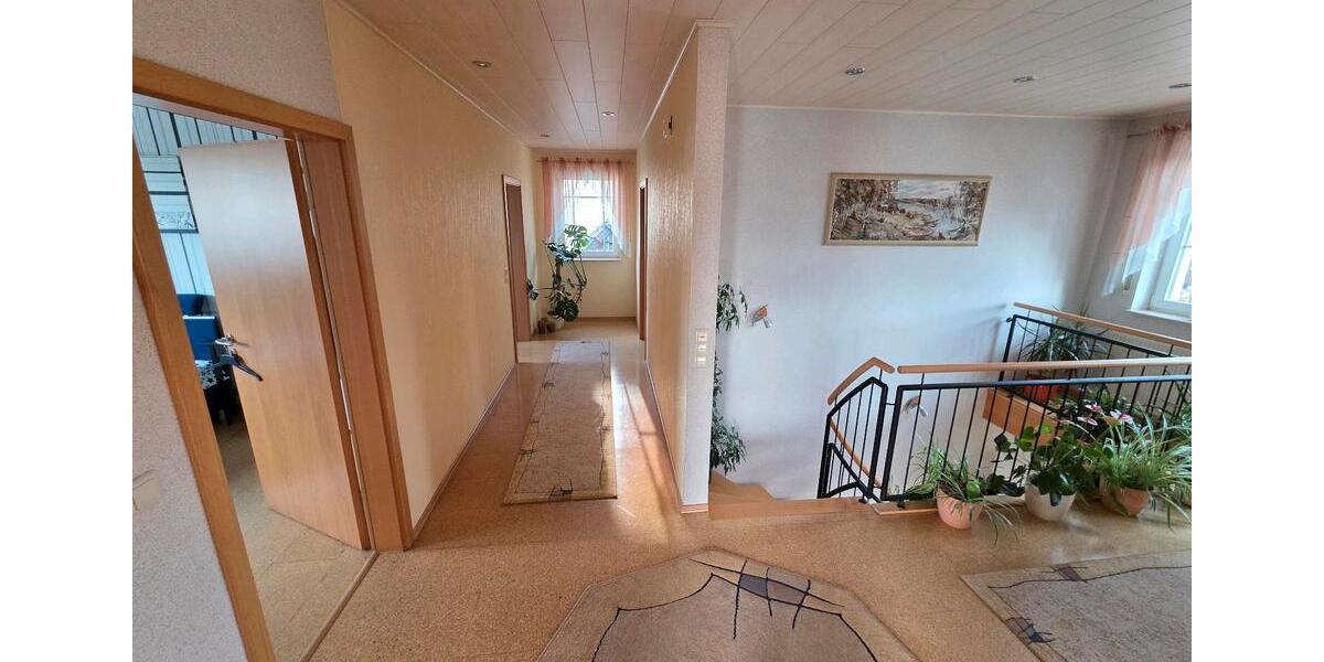 Einfamilienhaus Versmold - 7 Zimmer, 197 m&sup2;, 500.000&euro; | Angebot:25635840