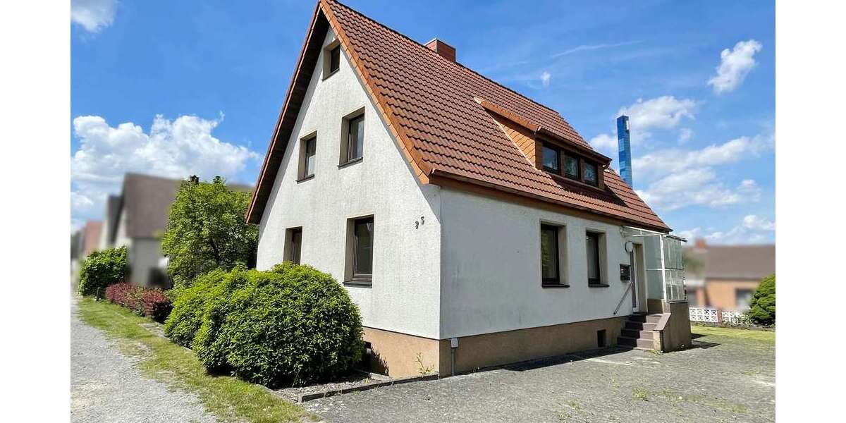 Einfamilienhaus Lage - 7 Zimmer, 111 m&sup2;, 160.000&euro; | Angebot:26906566