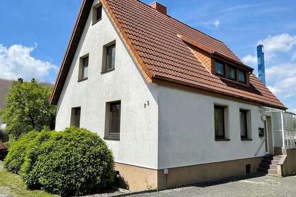 Haus Lage - 7 Zimmer, 111 m&sup2;, 160.000&euro; | Angebot:26906566