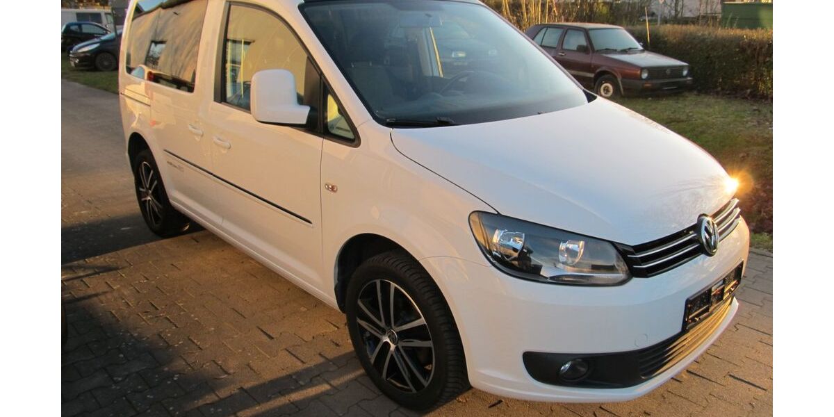 VW Caddy 136.422 km 9.899 &euro; Bad Oeynhausen 32549