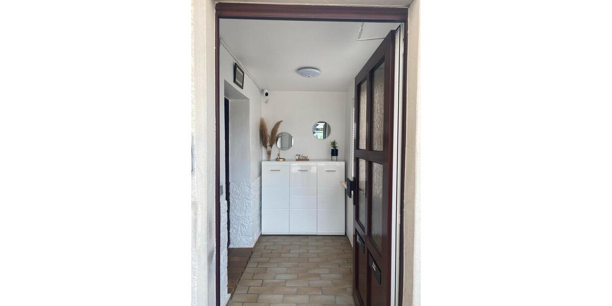 Reihenhaus Detmold - 8 Zimmer, 420.000&euro; | Angebot:23167919