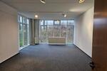 GILDE-Zentrum Detmold: 39 m² im Erdgeschoss mit Über-Eck-Fenster und Blick ins Grüne zimmer