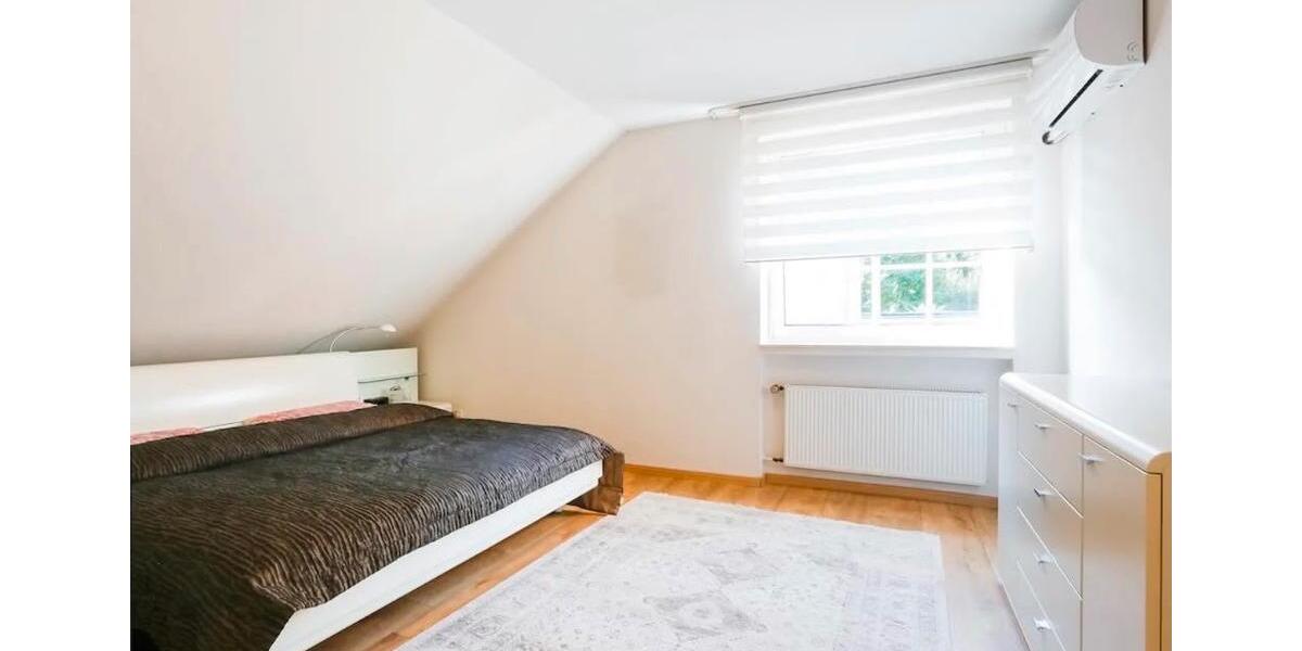 Einfamilienhaus Bielefeld Brackwede - 8 Zimmer, 235 m&sup2;, 779.000&euro; | Angebot:27043603
