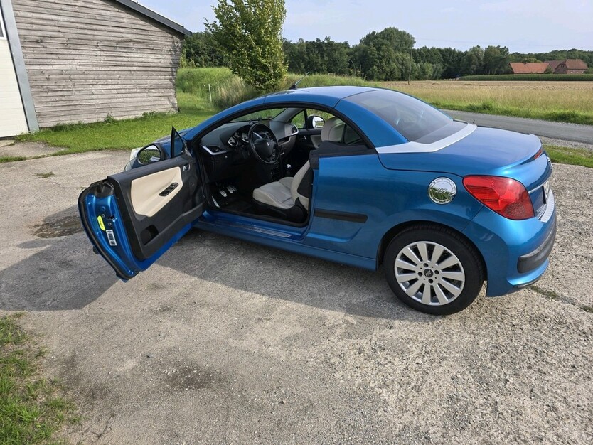 Peugeot 207 CC 92.000 km 4.300 € Bielefeld 33602