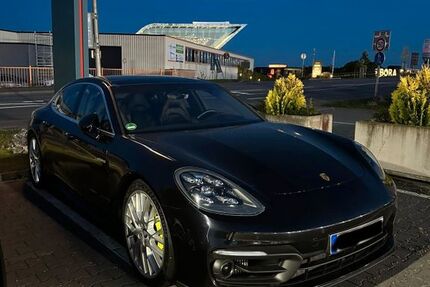 Porsche Panamera 145.618 km 74.995 € Herford 32052