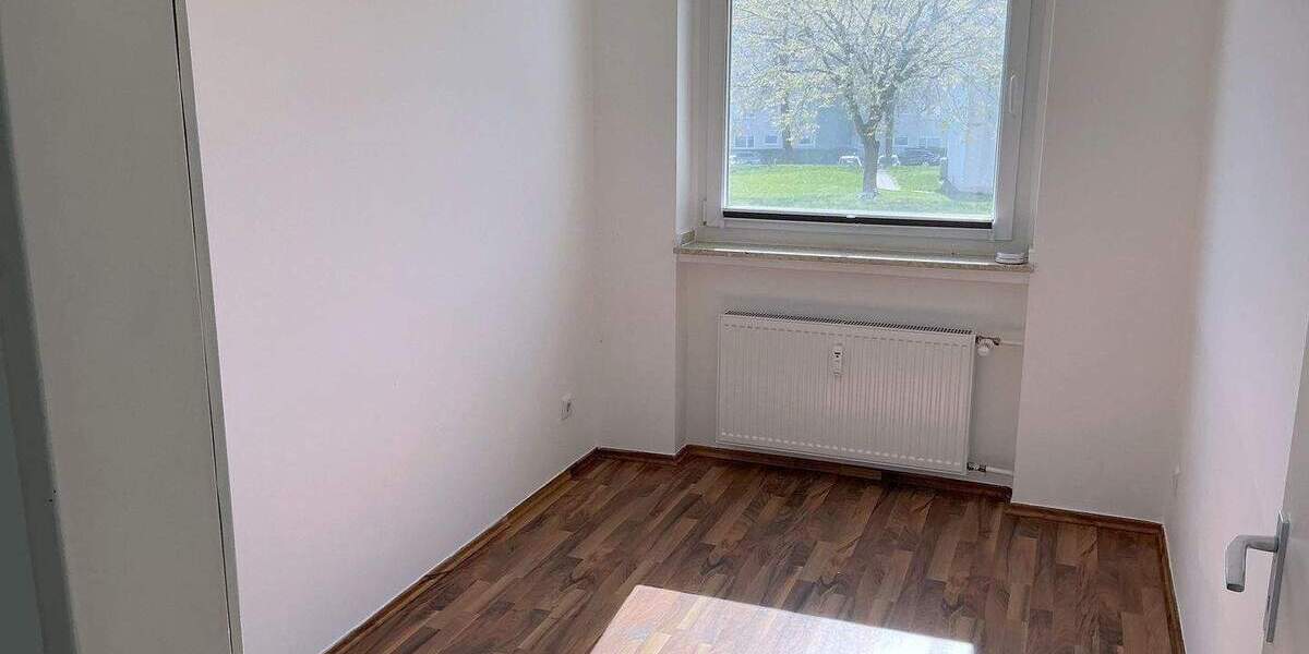 Etagenwohnung Detmold Hakedahl - 4 Zimmer, 94 m&sup2;, 105.000&euro; | Angebot:25663799