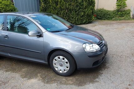 VW Golf 106.850 km 4.490 &euro; Bad Oeynhausen 32547