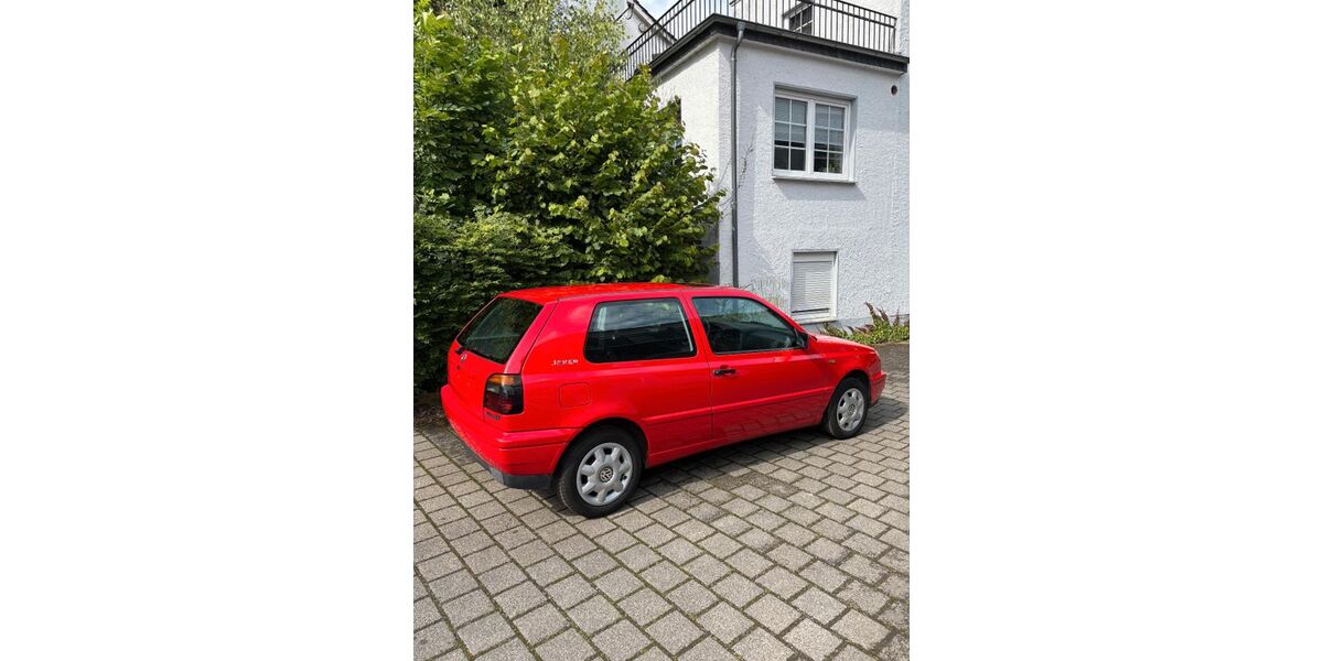 VW Golf 55.109 km 5.900 &euro; Bad Salzuflen 32107