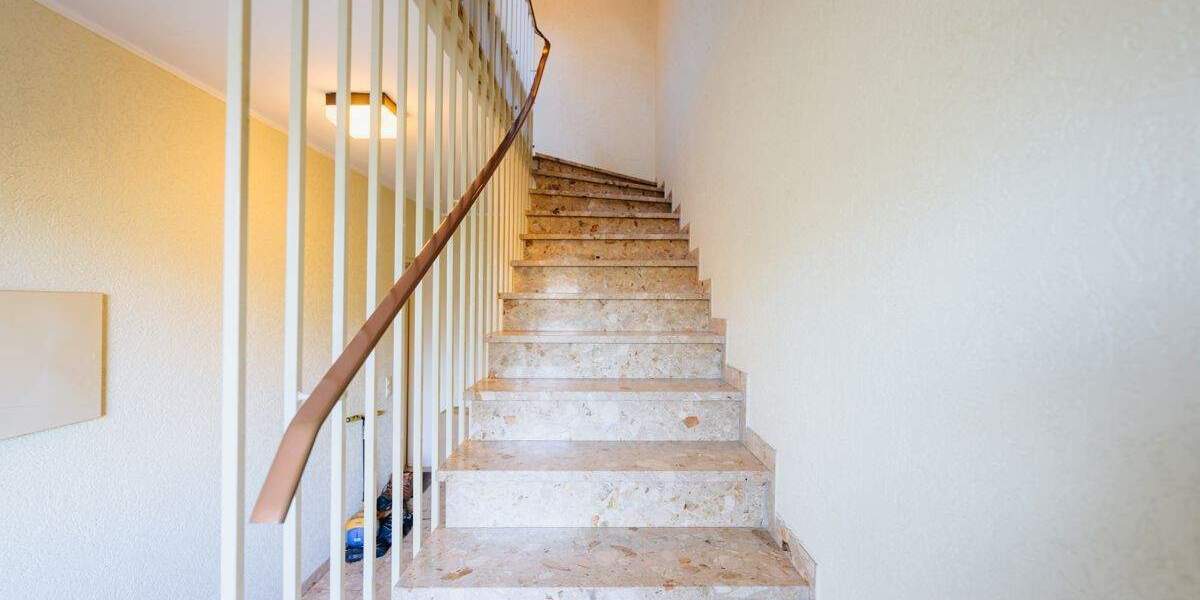 Reihenmittelhaus Leopoldshöhe Schuckenbaum - 8 Zimmer, 221 m&sup2;, 339.000&euro; | Angebot:25669161