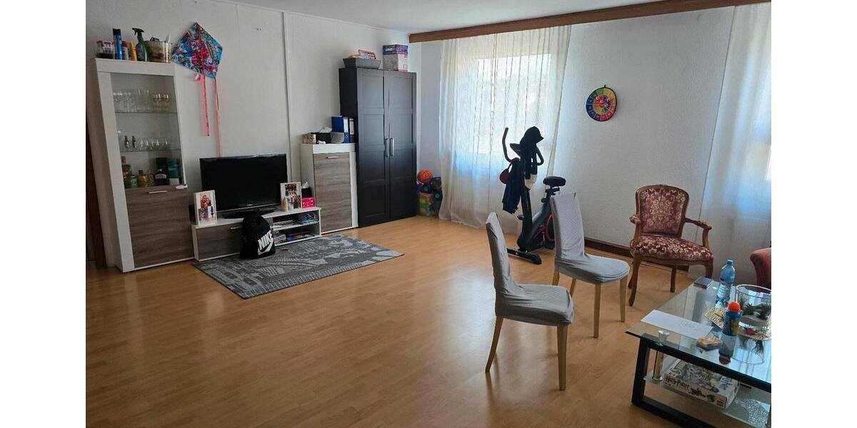Etagenwohnung Vlotho - 5 Zimmer, 143 m&sup2;, 990&euro; | Angebot:25424815