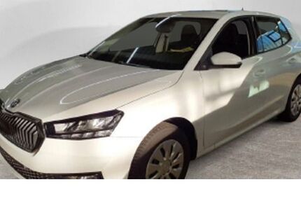 Skoda Fabia 8.805 km 17.390 &euro; Lemgo 32657
