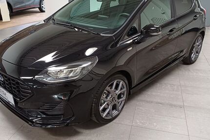 Ford Fiesta 12.246 km 17.950 € Bad Oeynhausen 32547