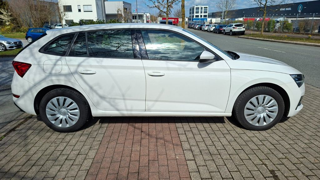 Skoda Scala 59.000 km 12.000 &euro; Bielefeld 33719