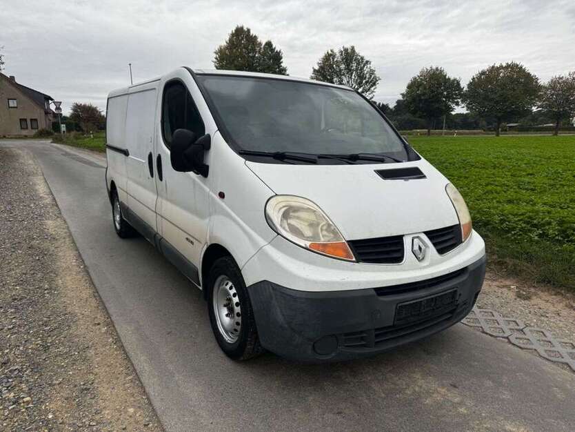 Renault Trafic 330.000 km 2.200 € Bad Salzuflen 32107