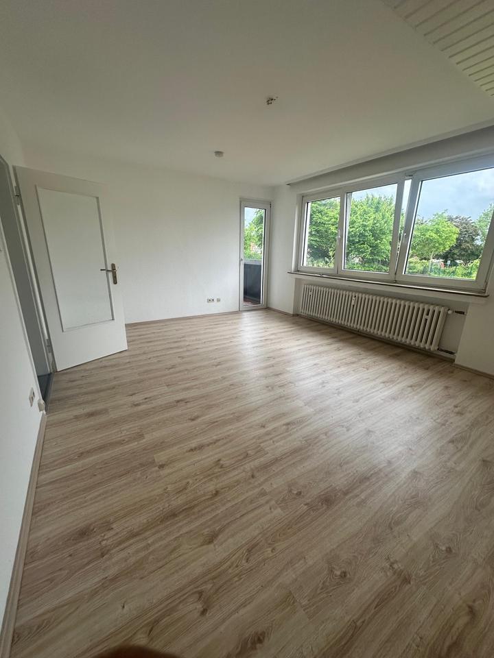 Helle und sanierte 3 Zimmer-Wohnung mit Balkon – Sofort verfügbar