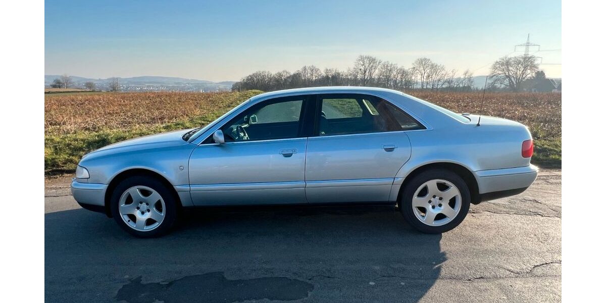 Audi A8 190.000 km 8.500 &euro; Löhne 32584