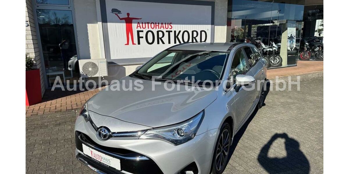 Toyota Avensis 64.980 km 18.190 &euro; Bielefeld 33689