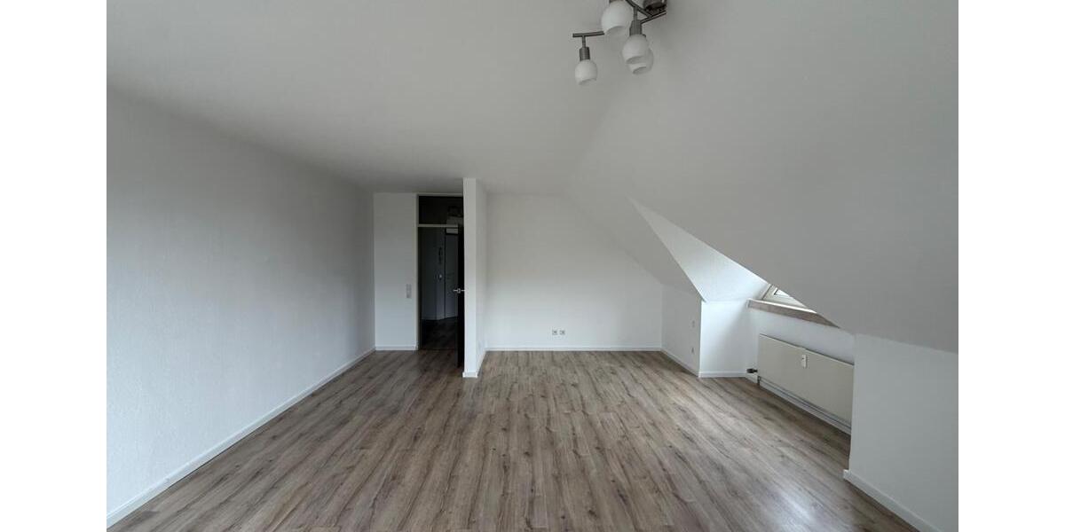 Dachgeschoßwohnung Detmold Hakedahl - 1 Zimmer, 36 m&sup2;, 255&euro; | Angebot:25751920