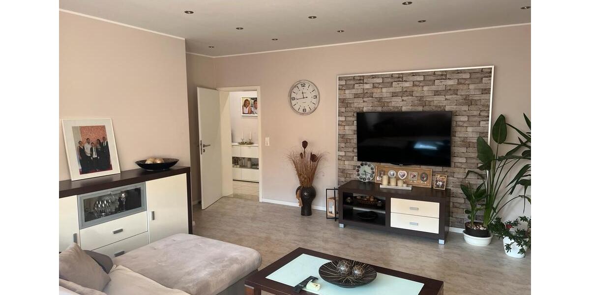 Etagenwohnung Bielefeld Brackwede - 4 Zimmer, 100 m&sup2;, 1.300&euro; | Angebot:25793323