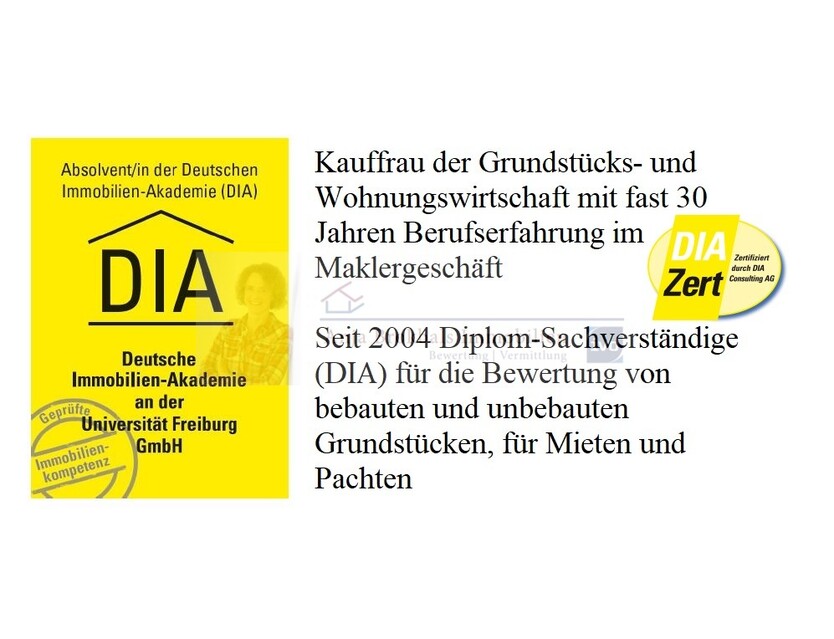 Zweifamilienhaus mit ausgebautem DG und 3 mit Garagen in Harsewinkel, provisionsfrei für Käufer