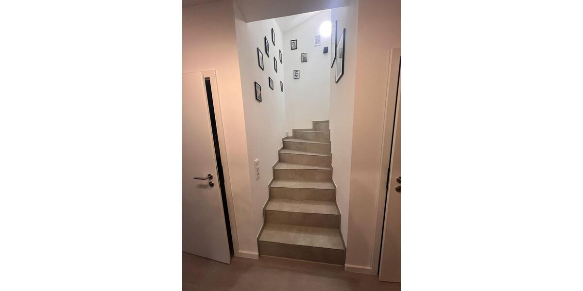 Doppelhaushälfte zum 01.03.2026 frei. 5 zimmer