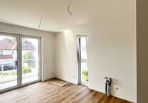 Neubau-Wohnung mit 2 ZKB und Balkon in der Südstadt