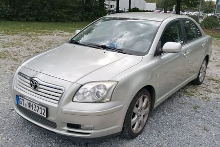 Toyota Avensis 324.000 km 2.100 € Steinhagen 33803