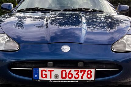Jaguar XK8 82.100 km 25.900 € Harsewinkel 33428