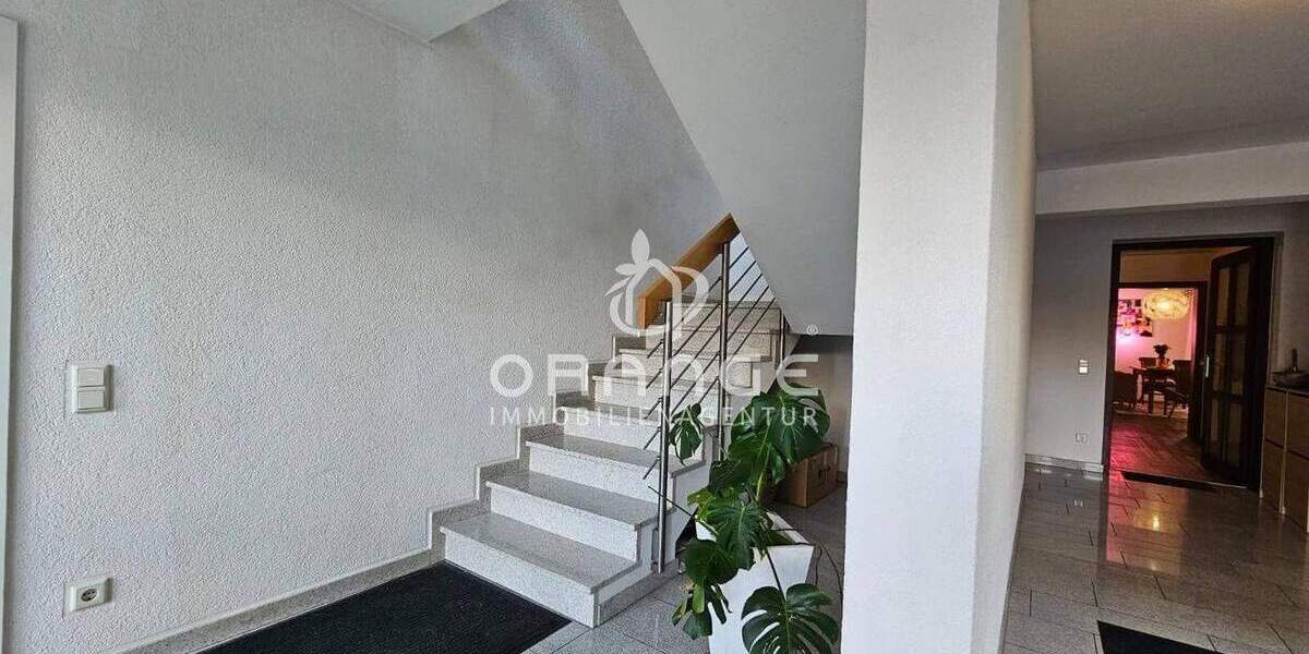 ***Großzügiges Zweifamilienhaus mit ca. 12.000 m² Traumgrundstück*** 1 zimmer