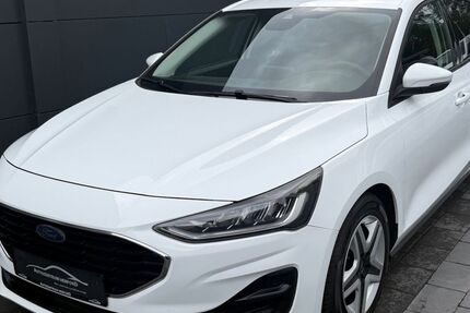 Ford Focus 112.000 km 15.600 € Herford 32051