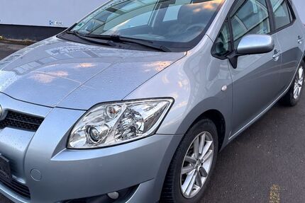 Toyota Auris 113.332 km 6.999 &euro; Bielefeld 33689