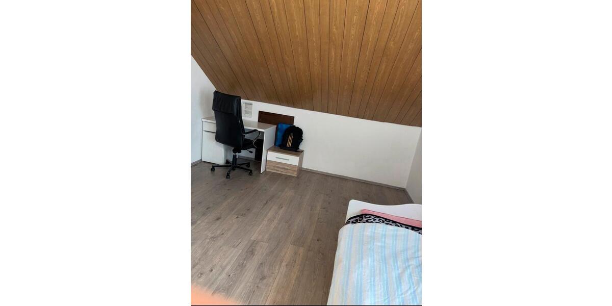 Doppelhaushälfte Bad Salzuflen - 5 Zimmer, 140 m&sup2;, 1.500&euro; | Angebot:26042792