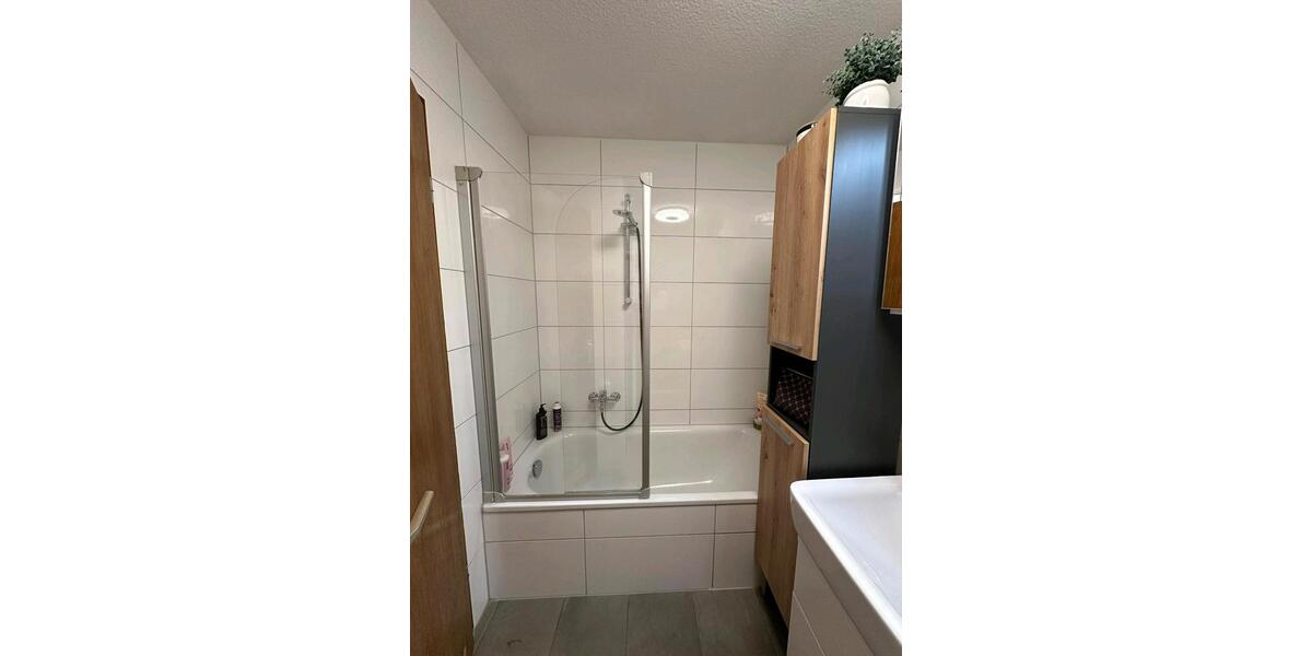 Dachgeschoßwohnung Bielefeld Jöllenbeck - 1 Zimmer, 60 m&sup2;, 710&euro; | Angebot:25764248