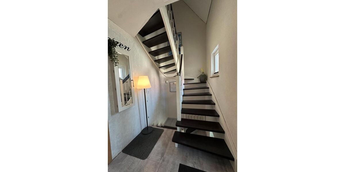Einfamilienhaus Lage - 6 Zimmer, 120 m&sup2;, 379.000&euro; | Angebot:27086069