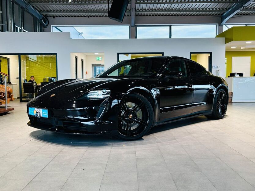Porsche Taycan 71.207 km 78.995 € Herford 32052