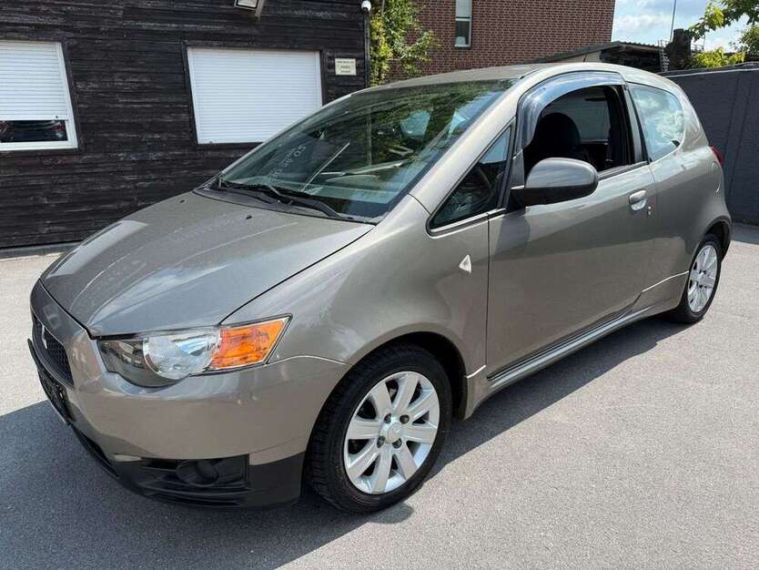 Mitsubishi Colt 36.700 km 8.599 € Rheda-Wiedenbrück 33378