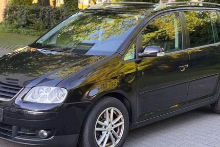VW Touran 282.000 km 2.600 &euro; Gütersloh 33330