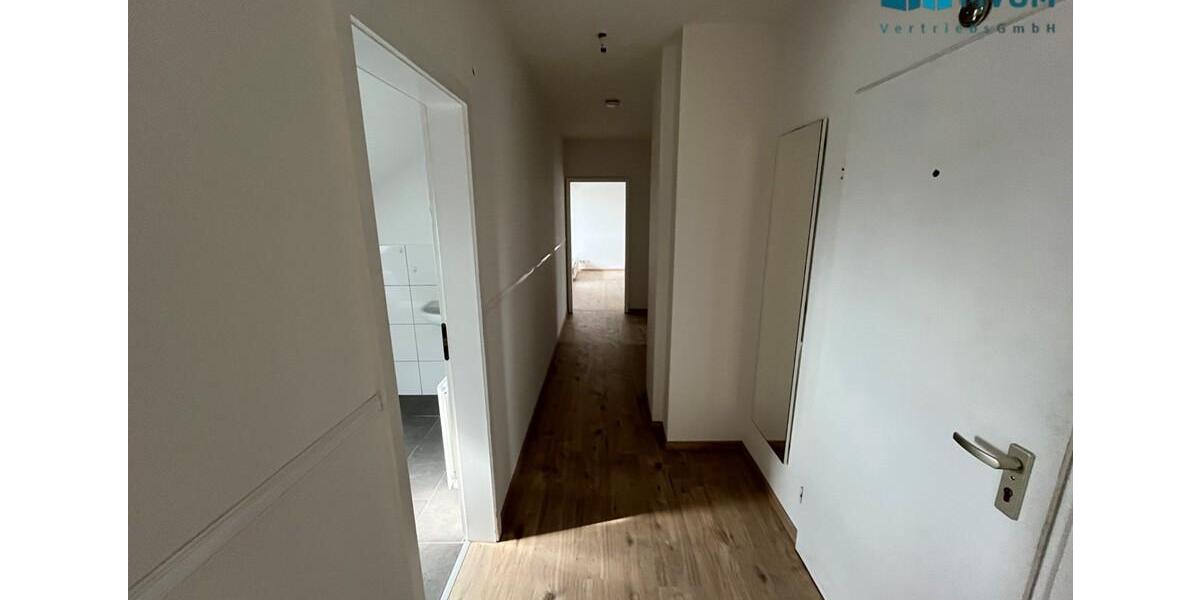 Etagenwohnung Lage - 3 Zimmer, 77 m&sup2;, 520&euro; | Angebot:26163730
