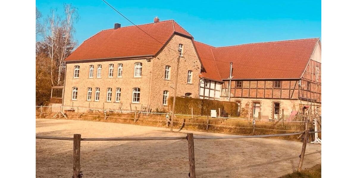 Reiterhof, Herrenhaus, Mehrfamilienhaus, Reitplatz zu verkaufen 12 zimmer