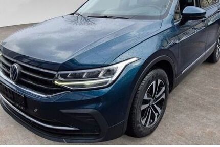 VW Tiguan 68.174 km 24.610 &euro; Lemgo 32657