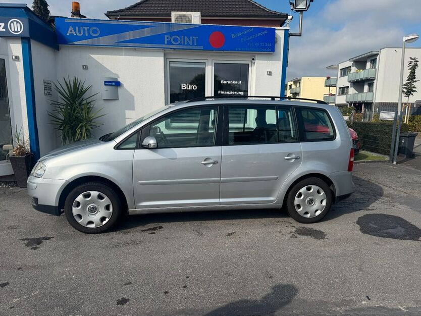 VW Touran 177.700 km 4.749 € Gütersloh 33330