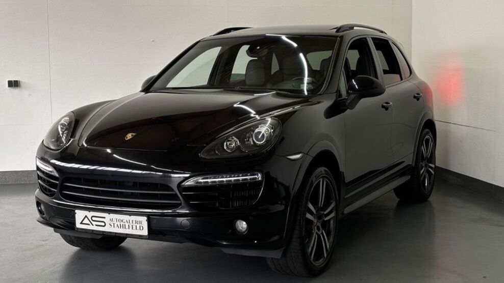 Porsche Cayenne 247.000 km 22.499 € Bielefeld 33689
