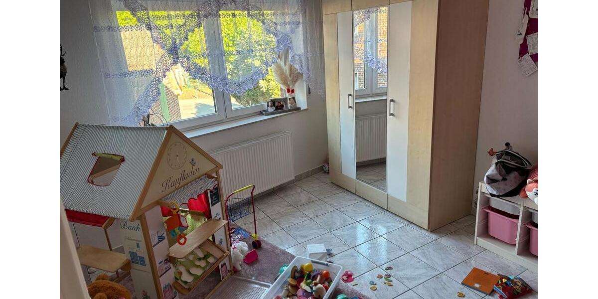 Etagenwohnung Gütersloh Isselhorst - 3 Zimmer, 103 m&sup2;, 1.100&euro; | Angebot:25649452