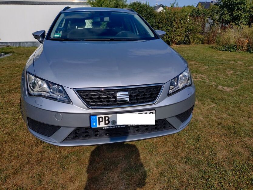Seat Leon 73.000 km 11.000 € Paderborn 33106
