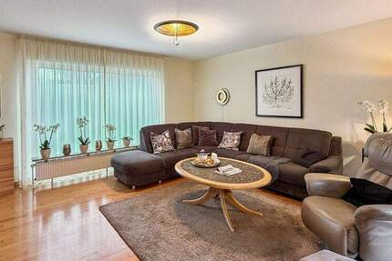 Großzügig, gepflegt, flexibel - Wohnhaus mit klarer Struktur und Garten zimmer