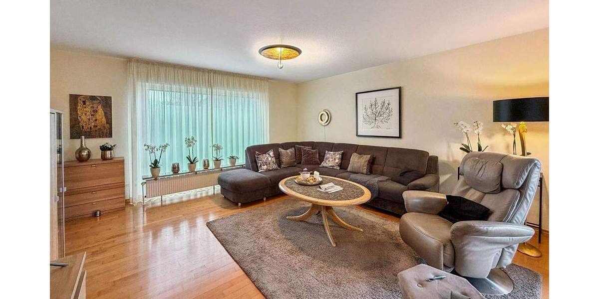 Großzügig, gepflegt, flexibel - Wohnhaus mit klarer Struktur und Garten zimmer